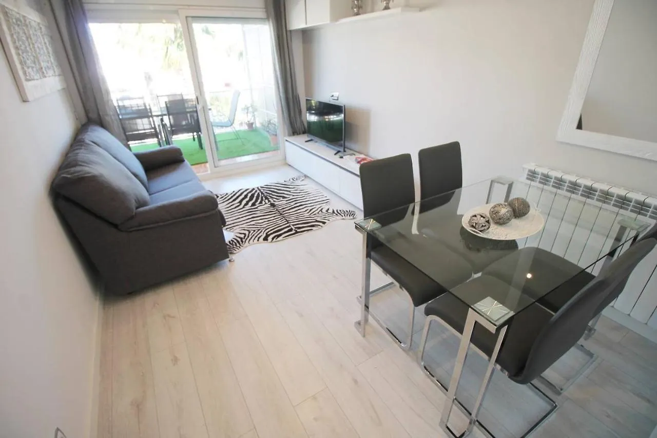 Family Deluxe Apartment Beach contacts